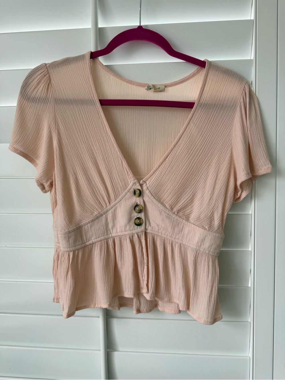Sky and Sparrow Blush Pink V-Neck Peplum Crop Top with Button Front